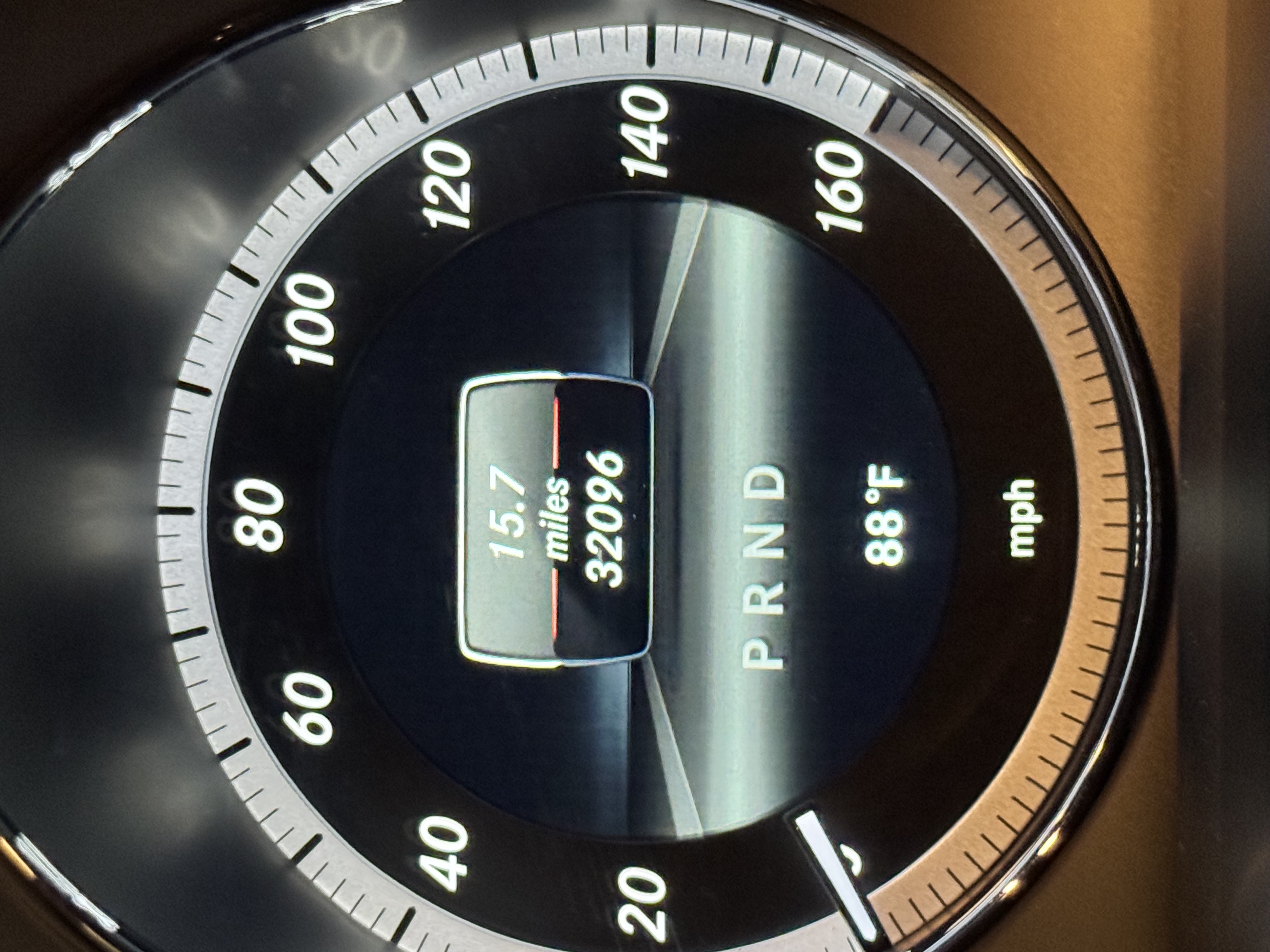 Used 2013 Mercedes-Benz E 550 Coupe image 2