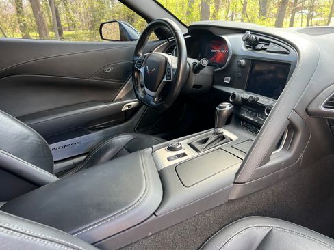Used 2019 Chevrolet Corvette Stingray Coupe w/ Carbon Flash Badge Package image 12