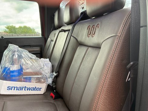 Used 2016 Ford F250 King Ranch w/ FX4 Off-Road Package AWD/4WD image 16