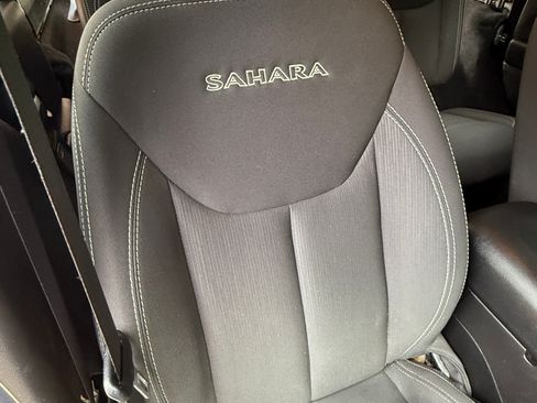 Used 2016 Jeep Wrangler Unlimited Sahara w/ Connectivity Group image 11