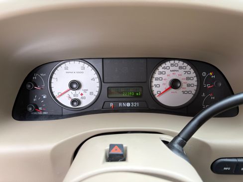 Used 2005 Ford F350 King Ranch image 5