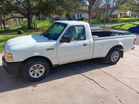Used 2009 Ford Ranger XLT image 2