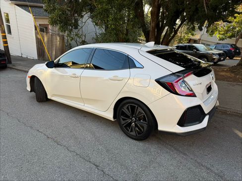 Used 2017 Honda Civic EX image 4