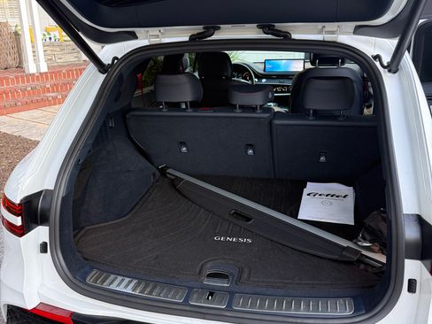 Used 2025 Genesis GV70 2.5T w/ Sport Prestige Package image 14