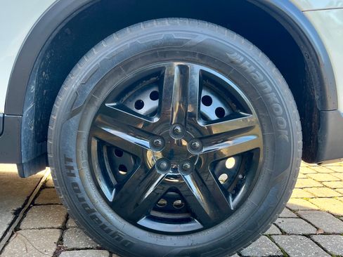 Used 2020 Nissan Rogue S image 6