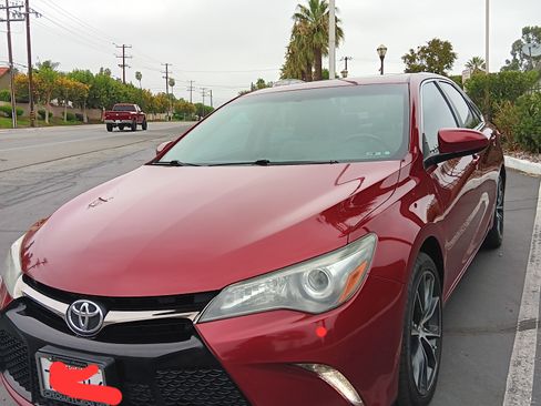 Used 2016 Toyota Camry XSE image 1