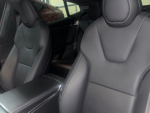 Used 2022 Tesla Model S Plaid image 19