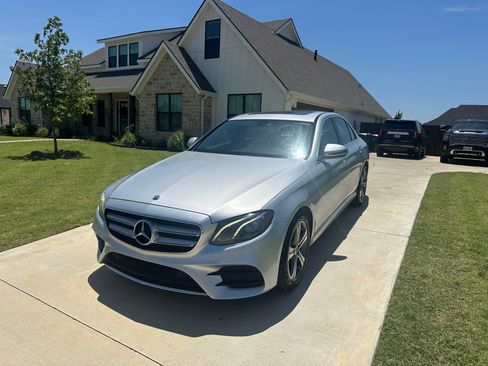 Used 2017 Mercedes-Benz E 300 image 1