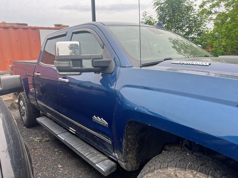 Used 2015 Chevrolet Silverado 2500 High Country w/ Duramax Plus Package image 5