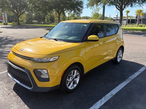 Used 2020 Kia Soul S FWD image 4