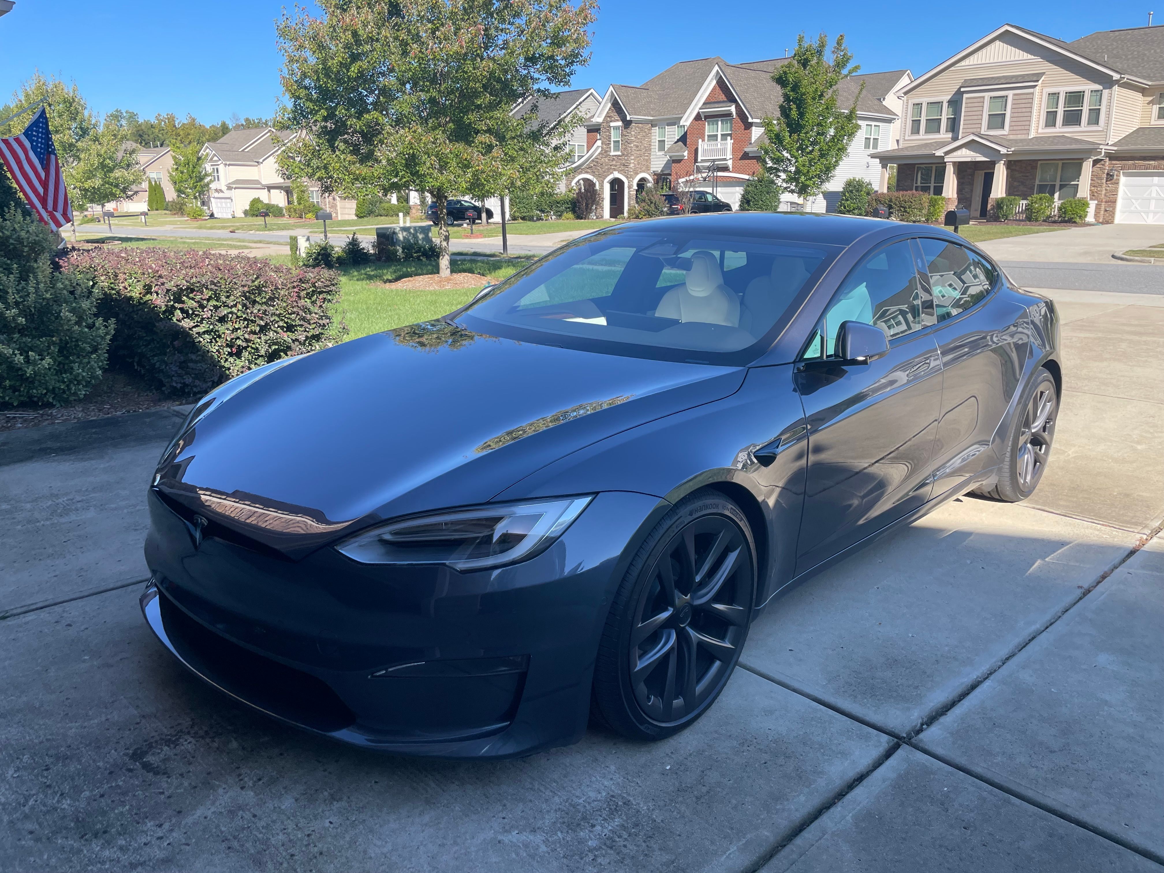 Used 2022 Tesla Model S Plaid AWD/4WD image 4