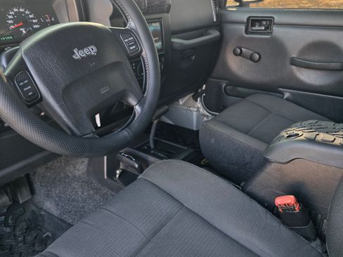 Used 2006 Jeep Wrangler X AWD/4WD image 5