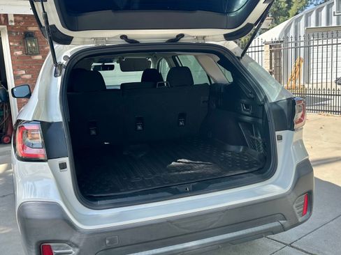 Used 2020 Subaru Outback Wagon 4D image 6