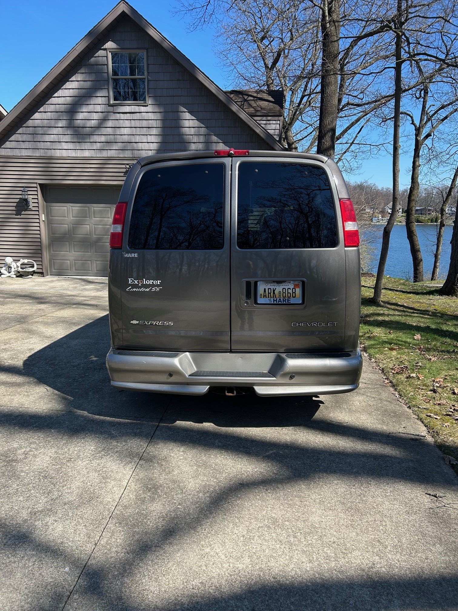 Used 2006 Chevrolet Express 1500 w/ Preferred Equipment Group RWD image 8