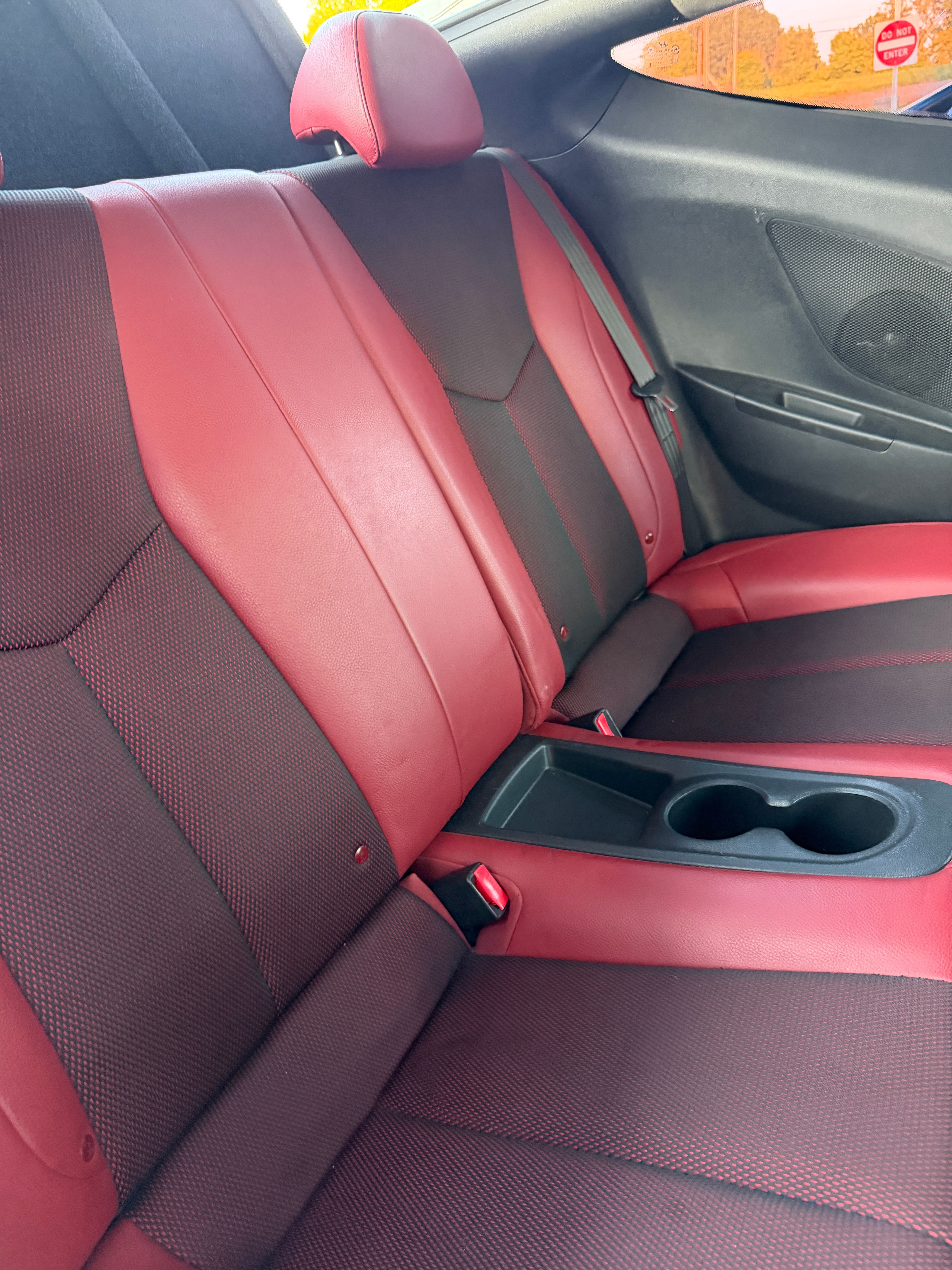 Used 2013 Hyundai Veloster w/ Style Pkg FWD image 15