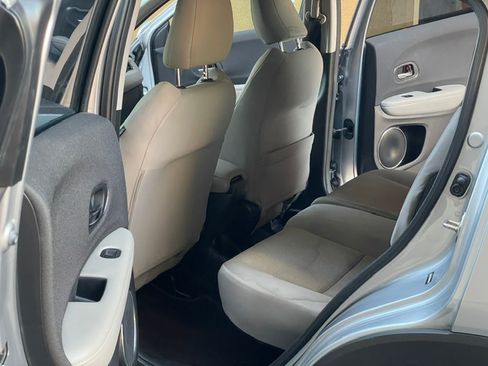 Used 2019 Honda HR-V EX image 10