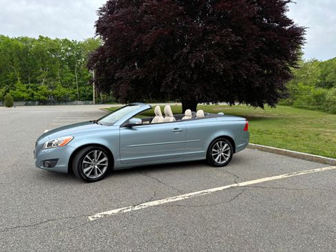 Used 2012 Volvo C70 T5 FWD image 4