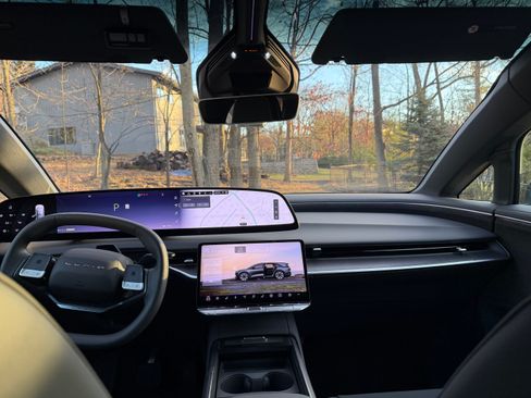 Used 2026 Lucid Gravity Grand Touring image 2