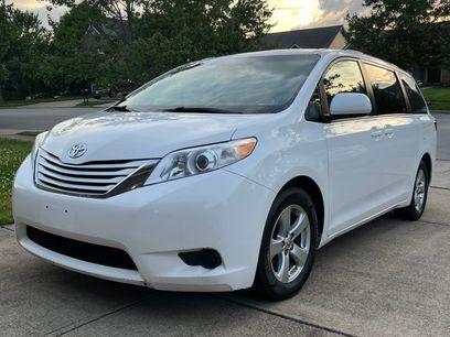 Used 2015 Toyota Sienna LE