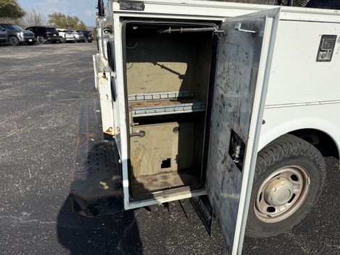 Used 2012 Ford F250 XL image 16