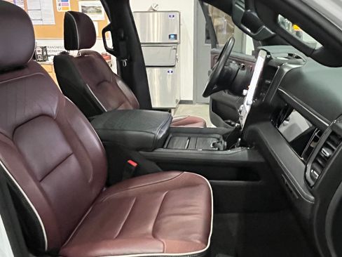 Used 2025 RAM 1500 Limited AWD/4WD image 14