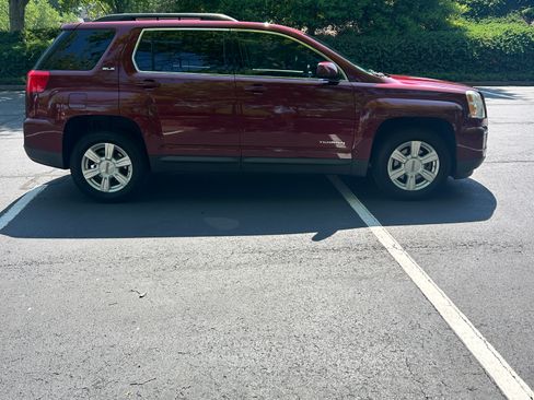 Used 2016 GMC Terrain SLE w/ Convenience Package FWD image 4