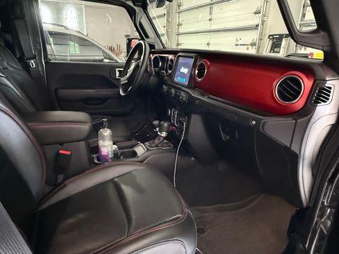 Used 2018 Jeep Wrangler Unlimited Rubicon AWD/4WD image 6