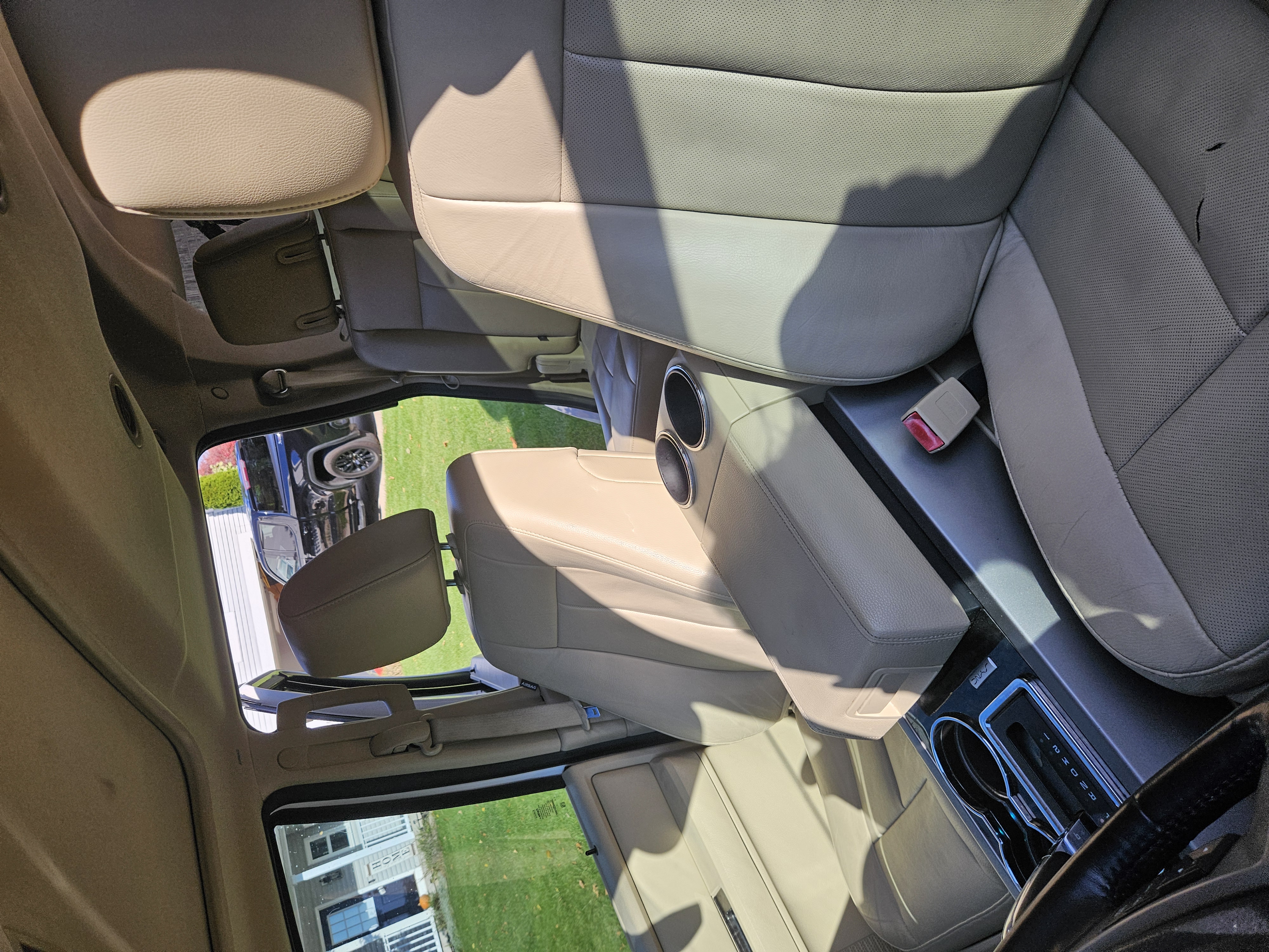 Used 2016 Ford Expedition Limited w/ Equipment Group 301A RWD image 23
