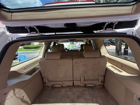 Used 2012 Chevrolet Suburban LT image 9