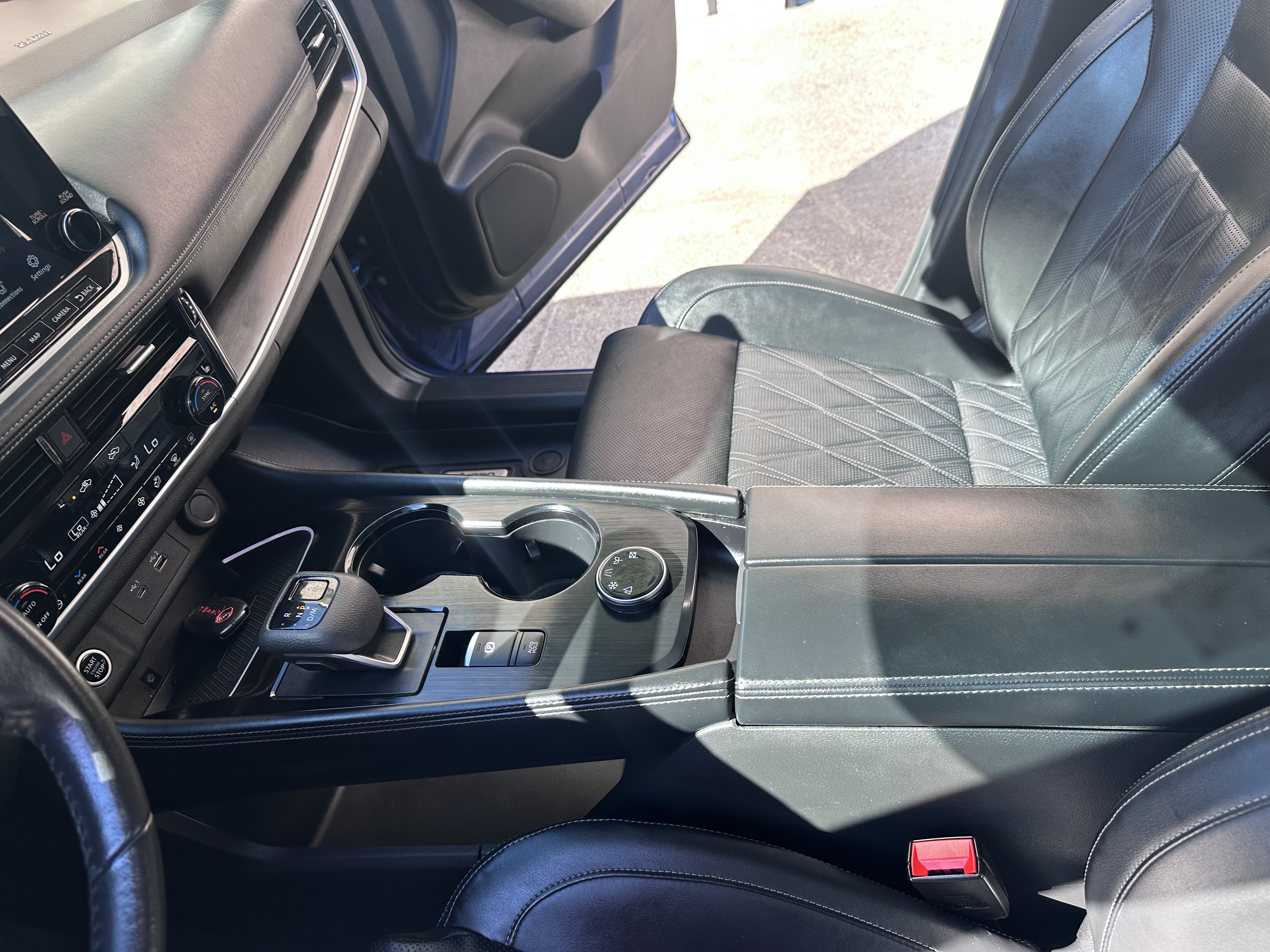 Used 2023 Nissan Rogue Platinum w/ Platinum Premium Package AWD/4WD image 8