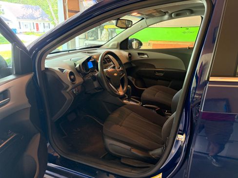 Used 2012 Chevrolet Sonic LT FWD image 12