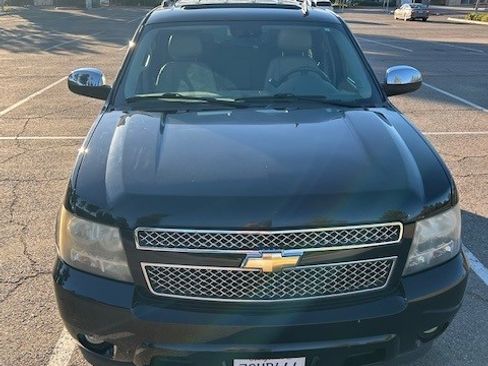 Used 2010 Chevrolet Tahoe LTZ image 9
