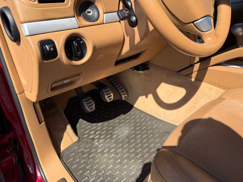 Used 2008 Porsche Cayenne GTS image 11