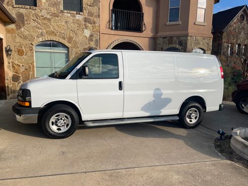 Used 2019 Chevrolet Express 2500 w/ Driver Convenience Package image 1