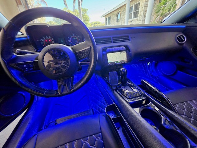 Used 2011 Chevrolet Camaro LT RWD image 17