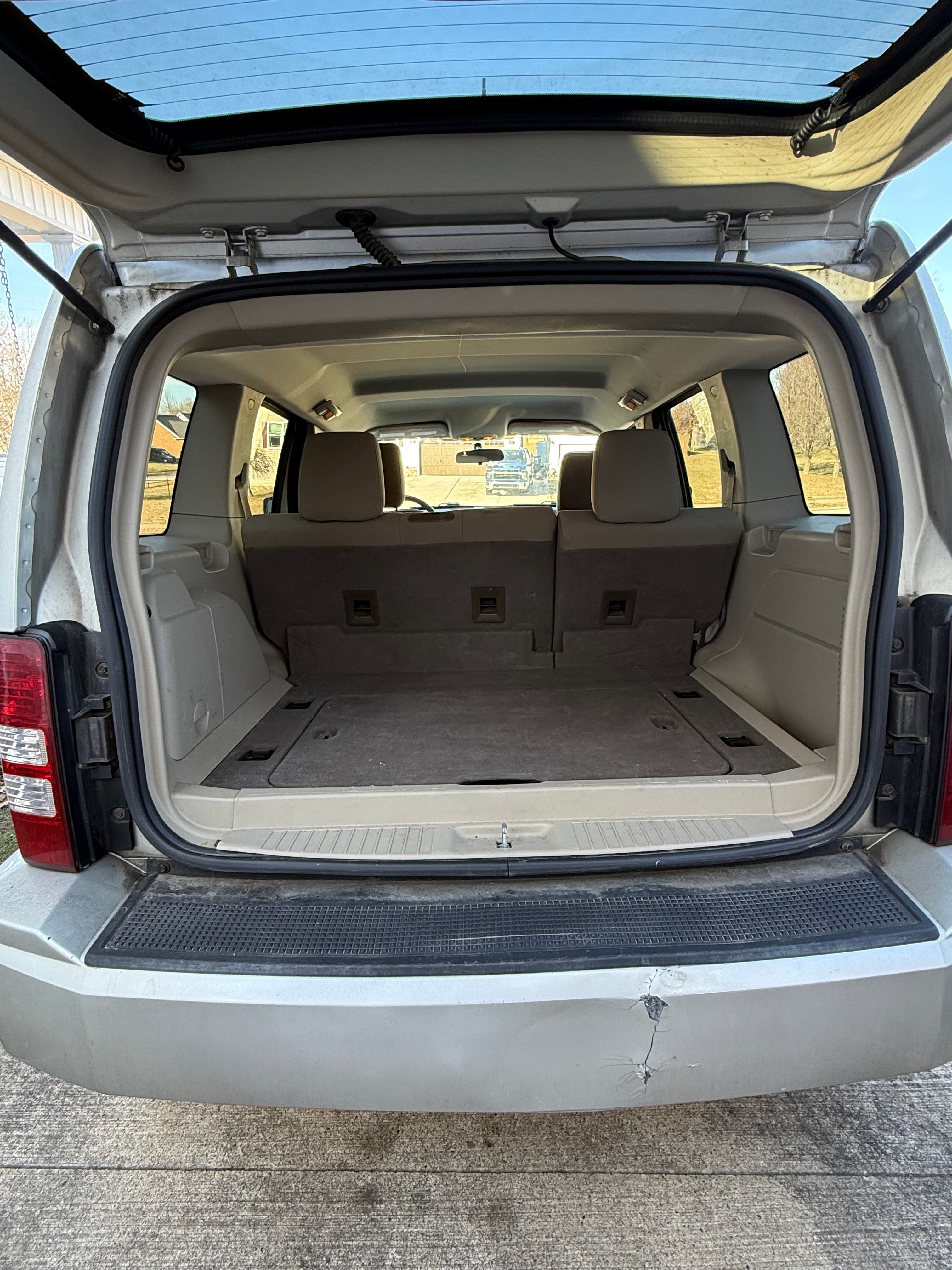 Used 2008 Jeep Liberty Sport w/ Popular Equipment Group AWD/4WD image 8