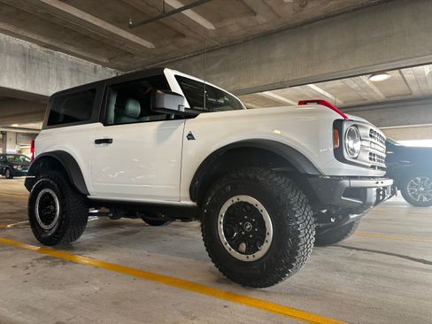 Used 2022 Ford Bronco Black Diamond w/ Sasquatch Package AWD/4WD image 8