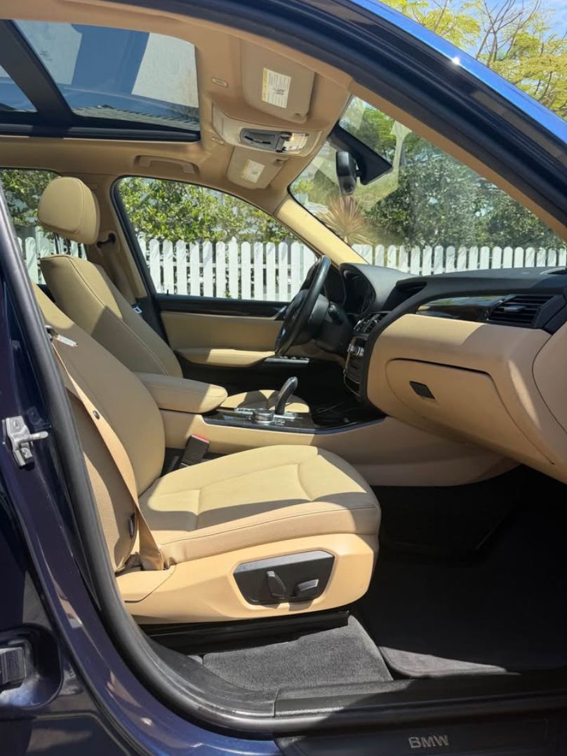 Used 2017 BMW X3 sDrive28i RWD image 10
