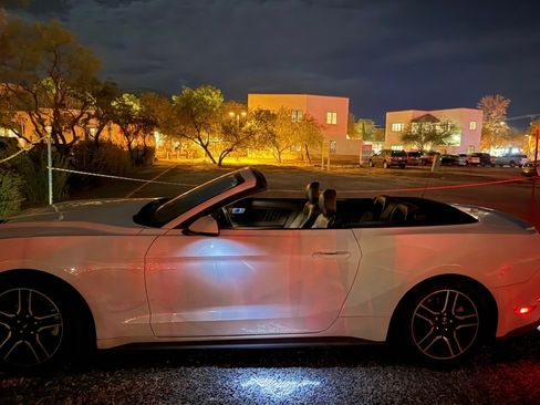 Used 2020 Ford Mustang Premium RWD image 5