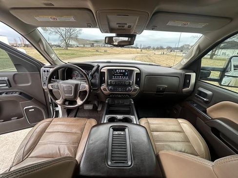 Used 2019 GMC Sierra 2500 Denali w/ Duramax Plus Package image 13