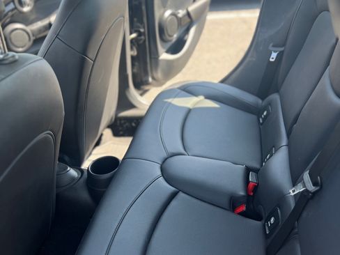 Used 2019 MINI Cooper 4-Door Hardtop image 14