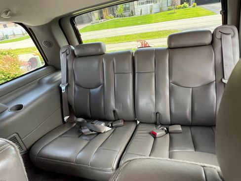 Used 2004 GMC Yukon Denali AWD/4WD image 17