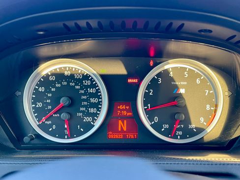 Used 2010 BMW M6 Coupe image 34