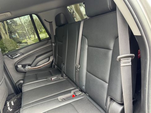 Used 2019 Chevrolet Tahoe 4WD w/ Enhanced Driver Alert Package image 17