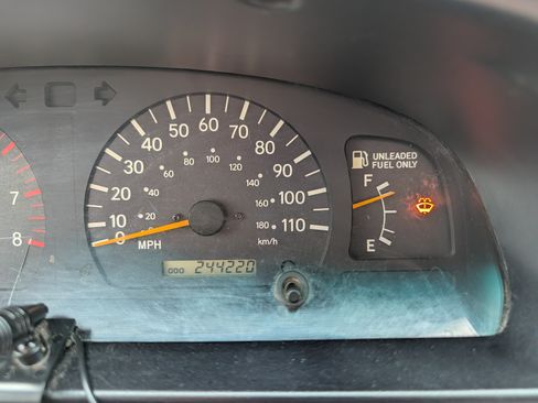 Used 2000 Toyota Tacoma 4x4 Xtracab V6 image 6