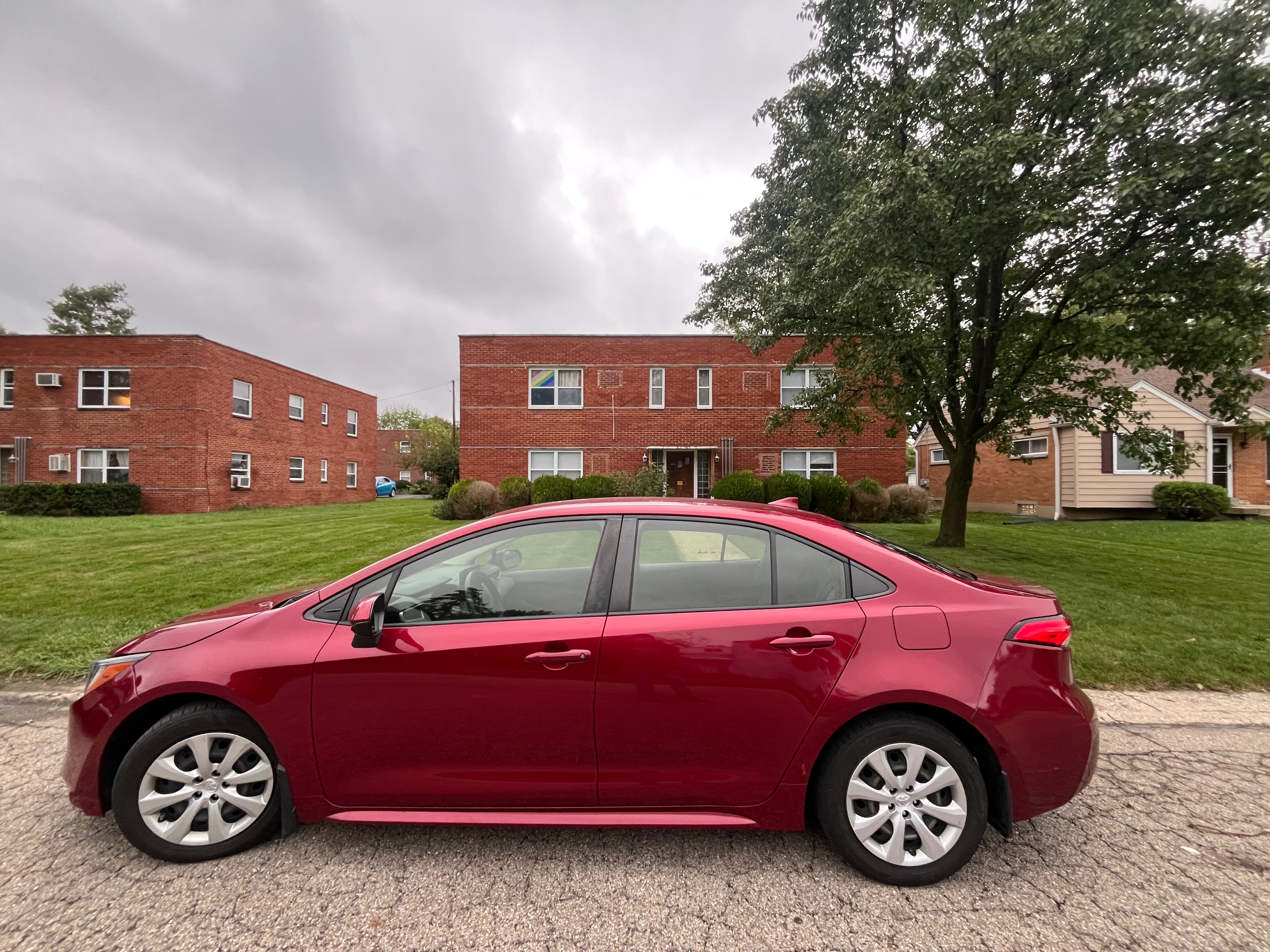 Used 2022 Toyota Corolla LE FWD image 5