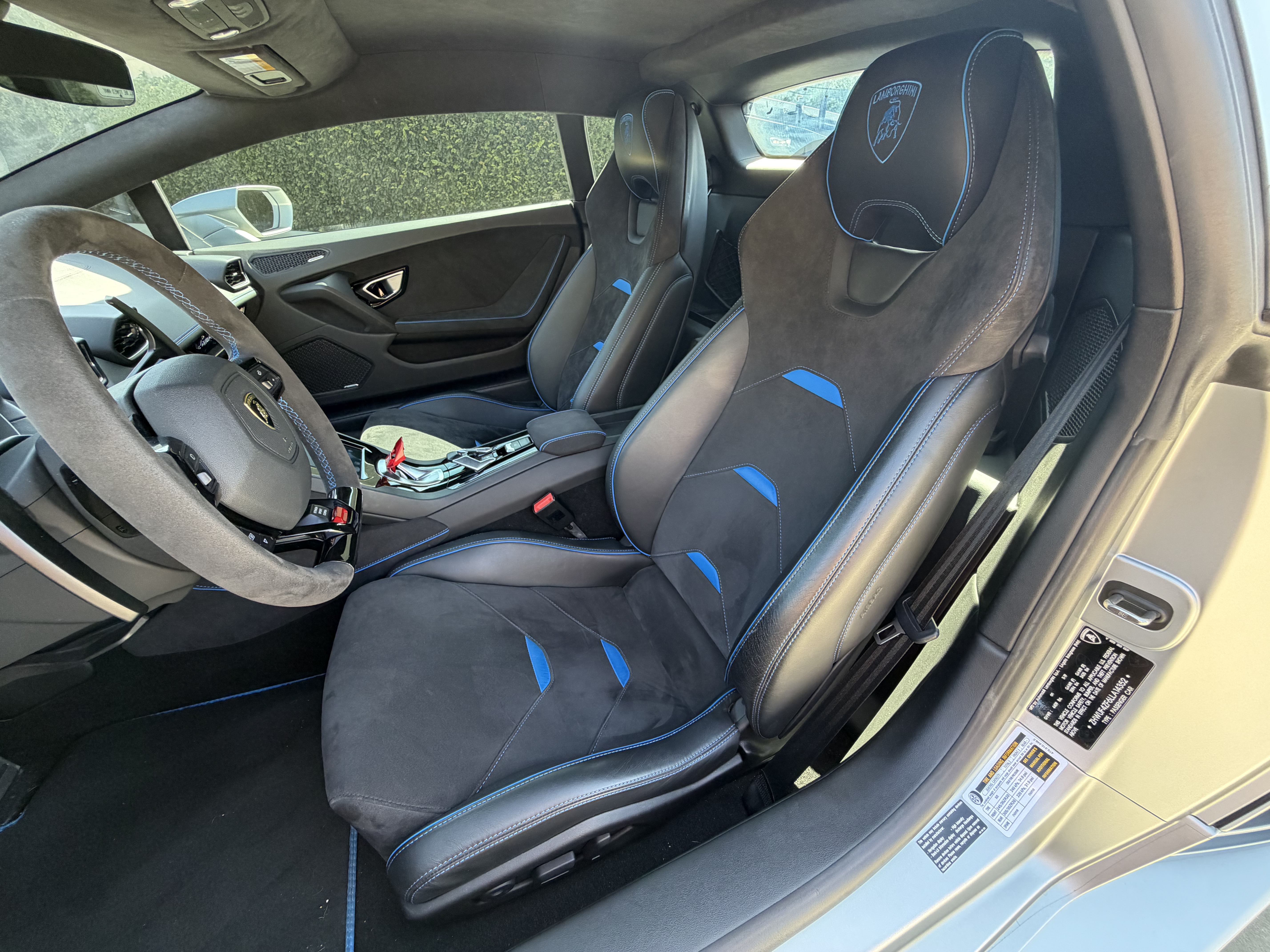 Used 2020 Lamborghini Huracan EVO AWD/4WD image 24