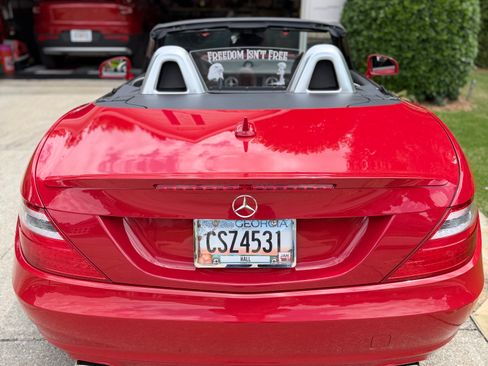 Used 2014 Mercedes-Benz SLK 250 image 2
