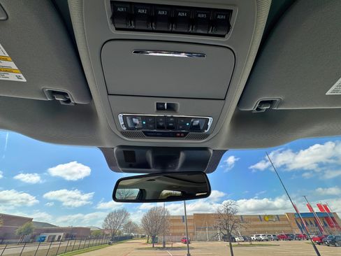 Used 2025 Ford F250 Lariat w/ Lariat Ultimate Package image 19