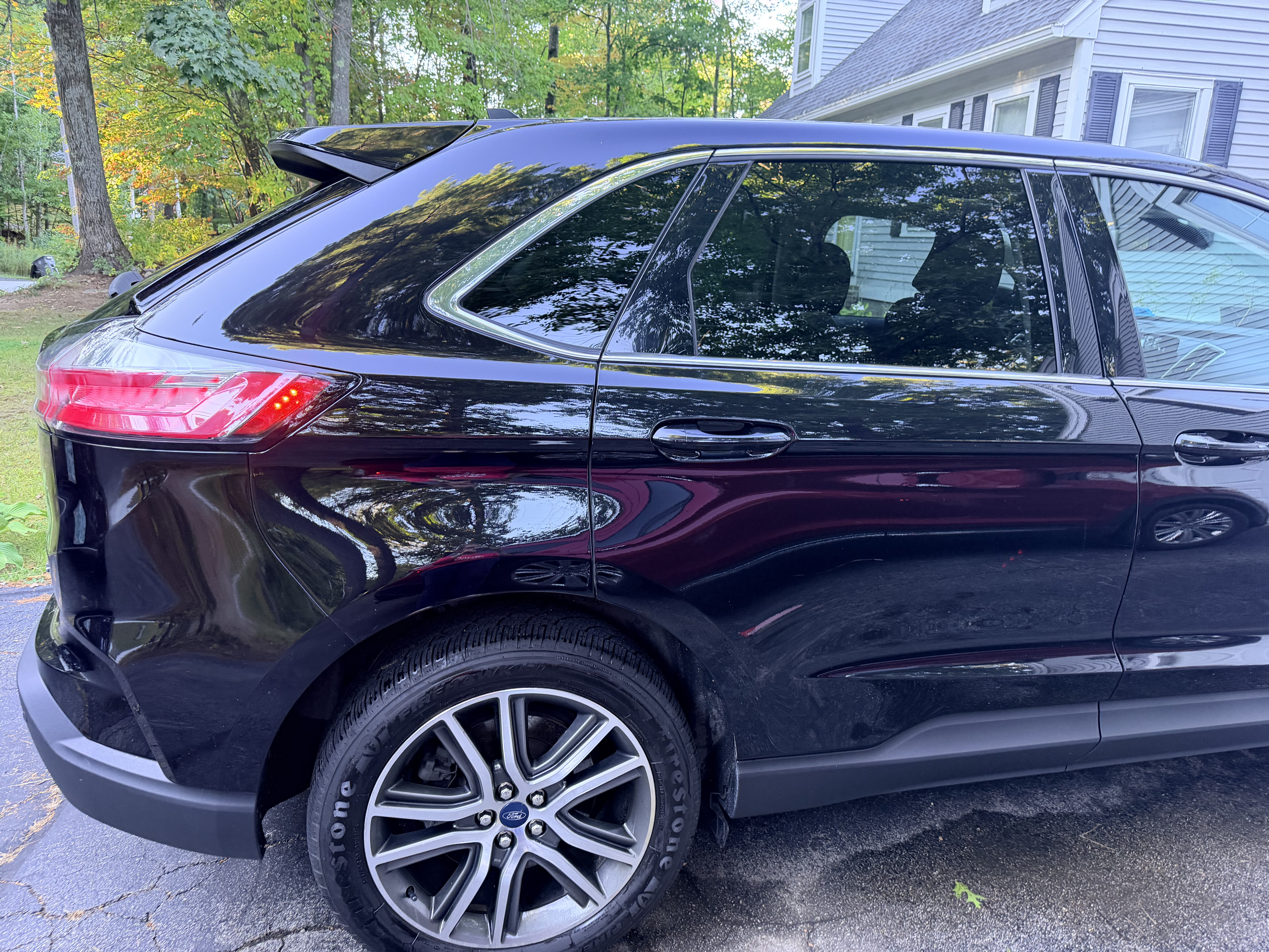 Used 2022 Ford Edge SEL w/ Convenience Package AWD/4WD image 4